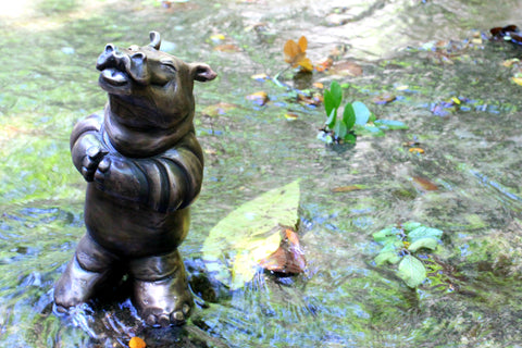 Brad Oldham bronze hippo smooch sculpture